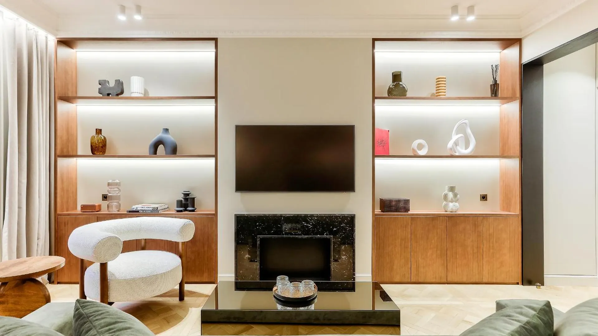 Maison Iena - Serviced On Champs Elysees