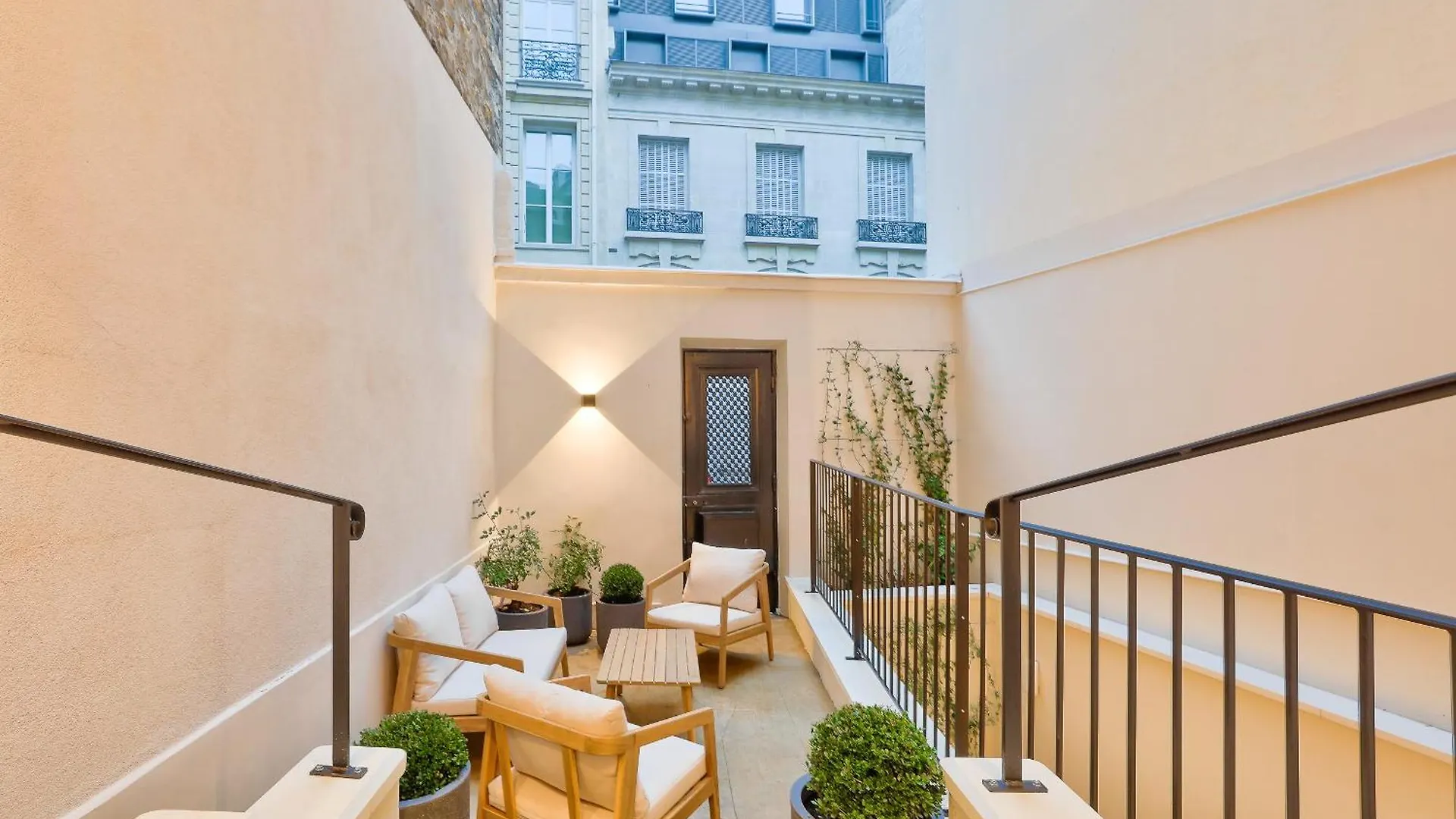 Maison Iena - Serviced On Champs Elysees
