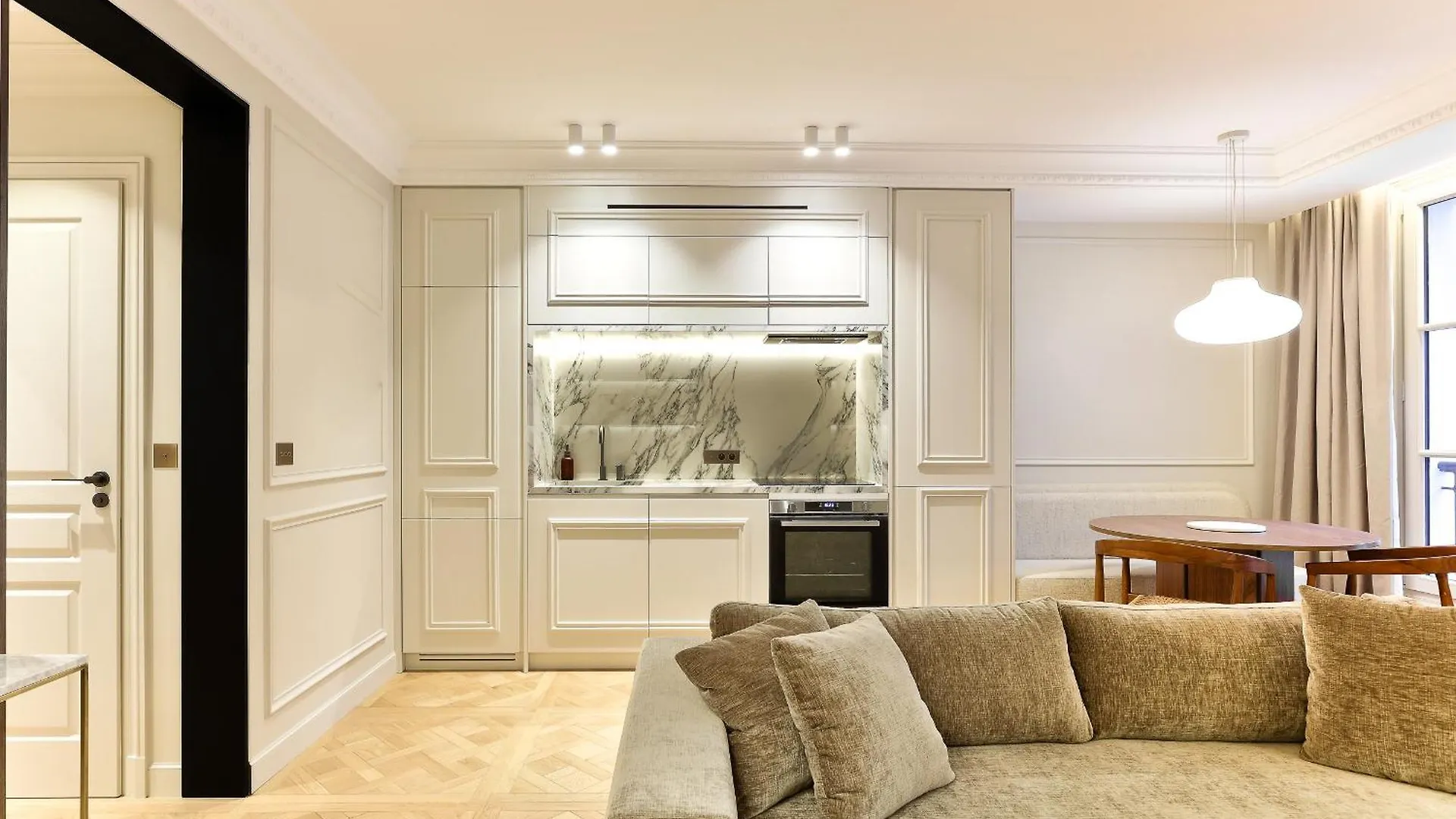 Maison Iena - Serviced On Champs Elysees *