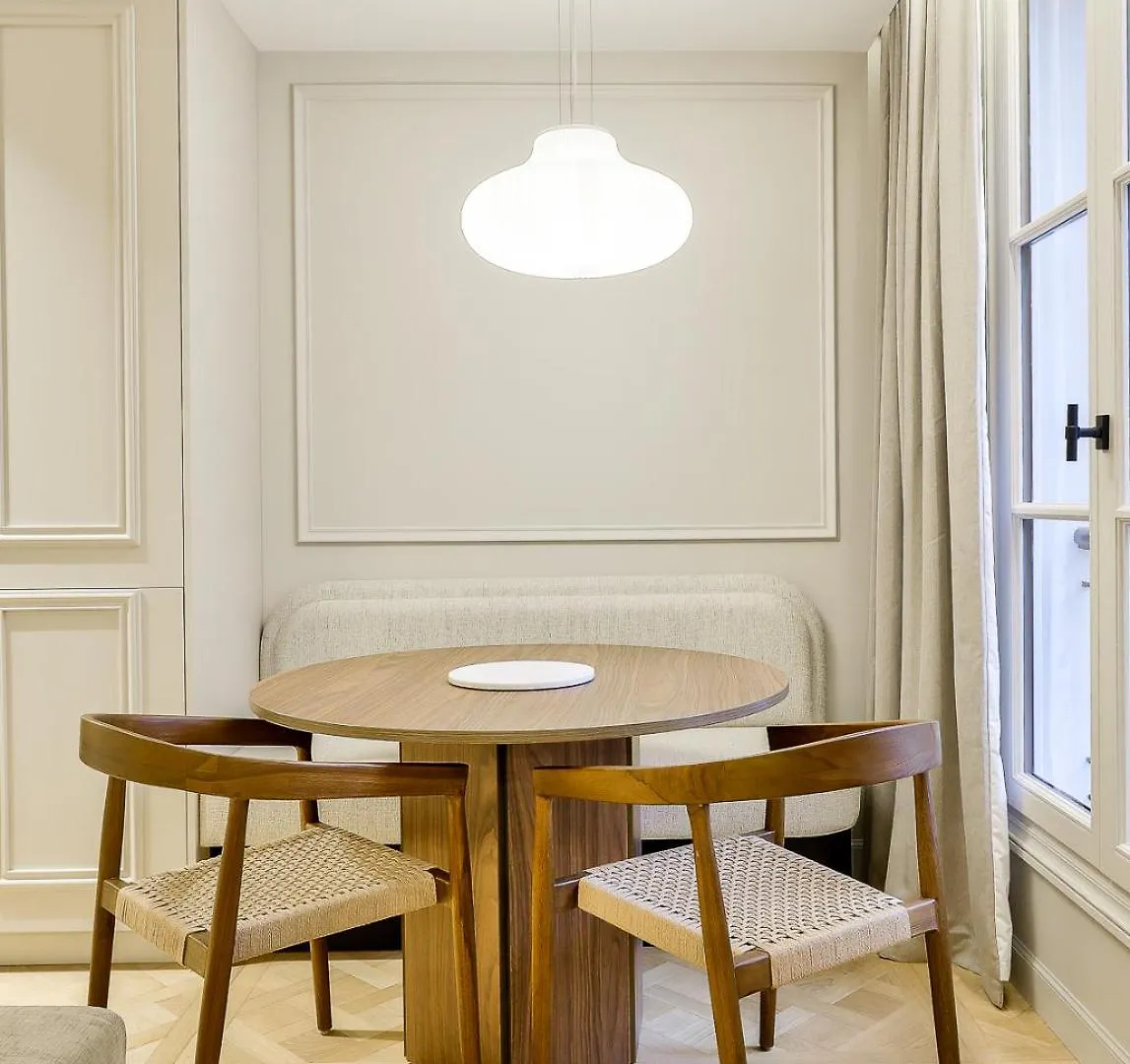 Maison Iena - Serviced On Champs Elysees Apartment