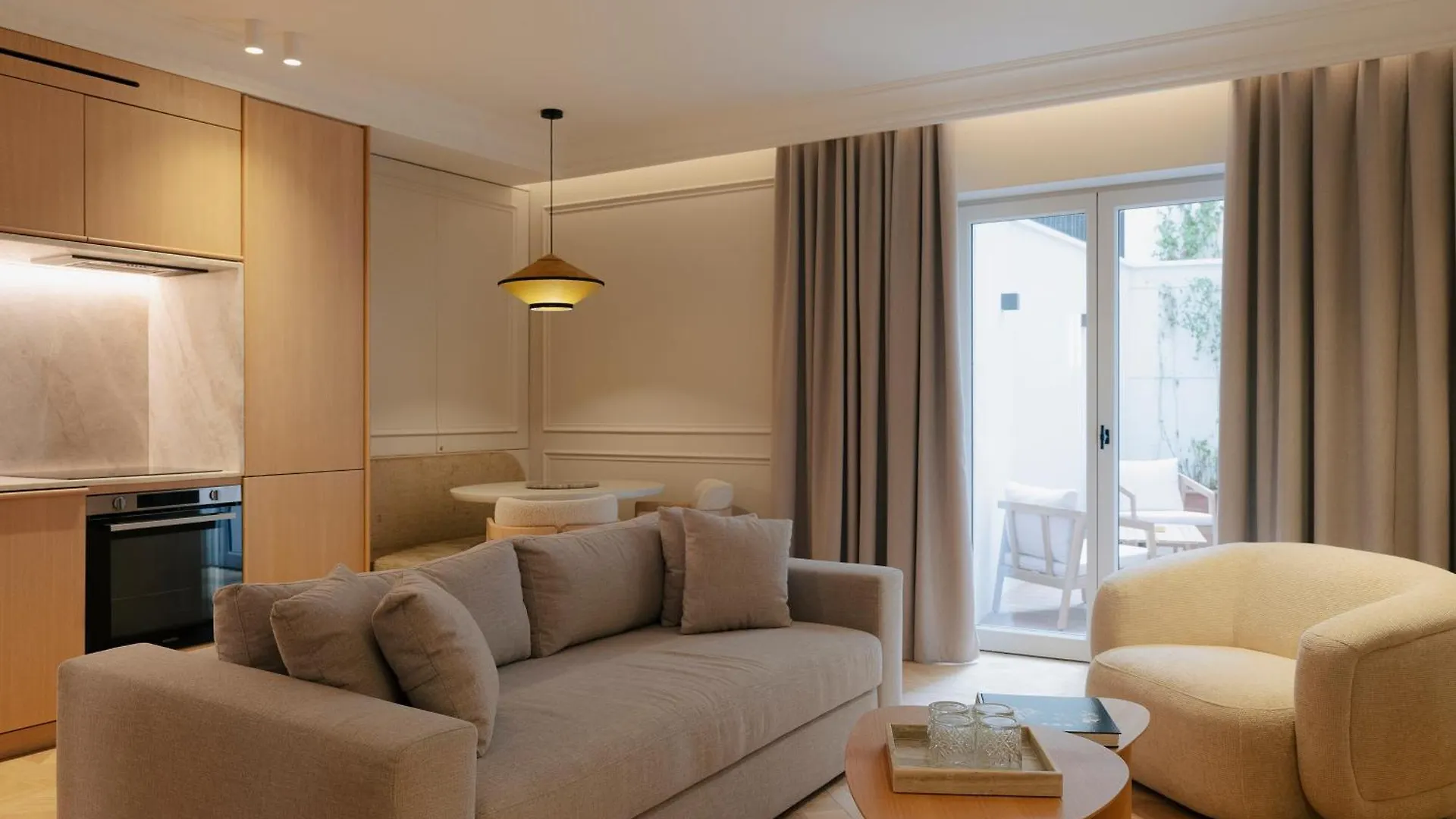 Maison Iena - Serviced On Champs Elysees Apartment *